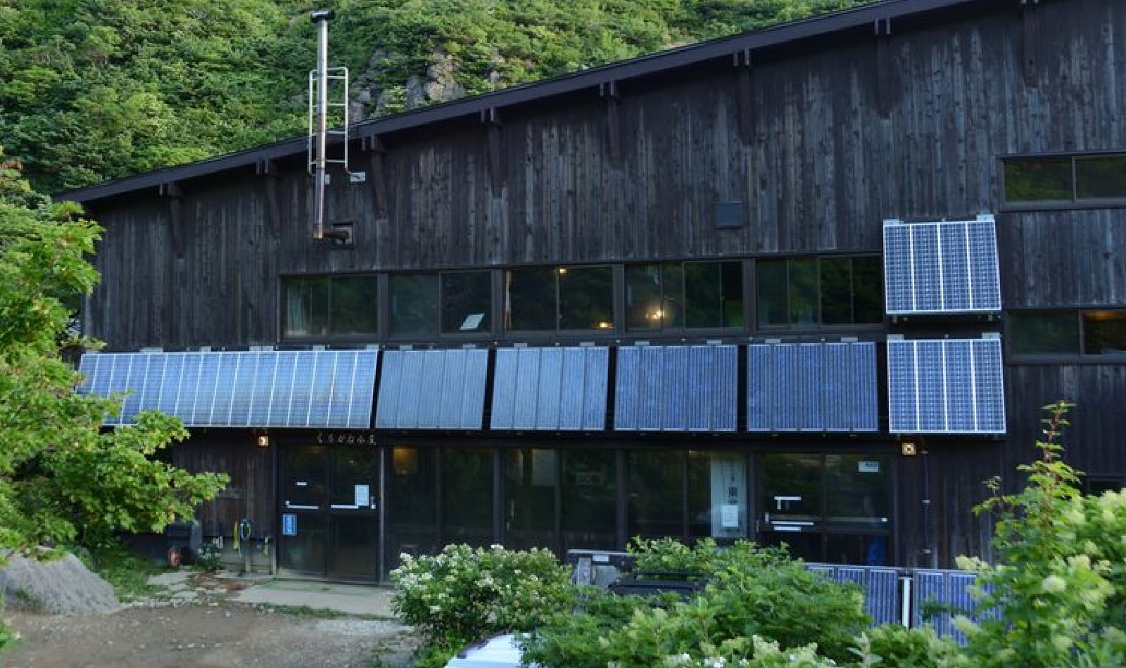 くろがね小屋