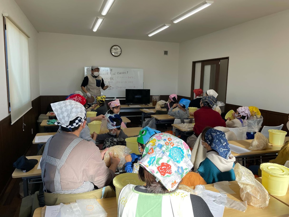 みそづくり体験と味噌蔵見学（事前予約制）