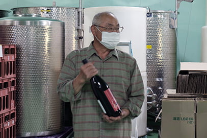 ふくしま農家の夢ワインで発酵体験作り手から醸造と発酵を学ぶ