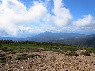 磐梯山方面の眺めも素晴らしい
