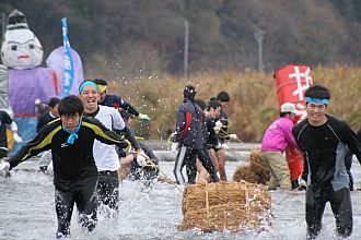迫力満点、ぜひ生でご覧ください。