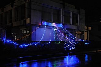 役場庁舎もキラキラしています☆