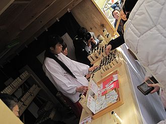 もう既にストラップが少ない!人気があります!