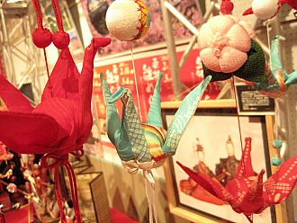 こんな可愛らしいちりめんの鶴も♪