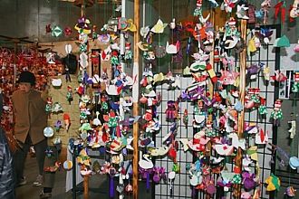 お節句の吊り雛です。