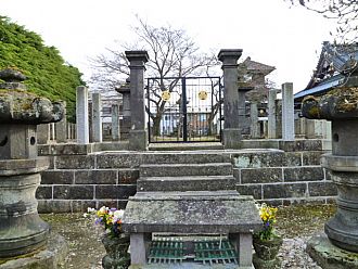戊辰戦争会津藩士１２８１名の墓