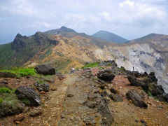 馬の背から望む、矢筈森、安達太良山、和尚山、船明神山のカルテット(左から)