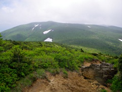 箕輪山から望む鉄山