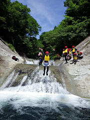 滝つぼダイブ！
