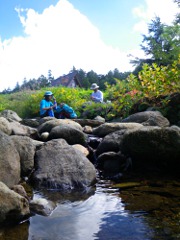 谷地平小屋の近くでランチ