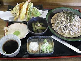 ９００円の天ザル蕎麦