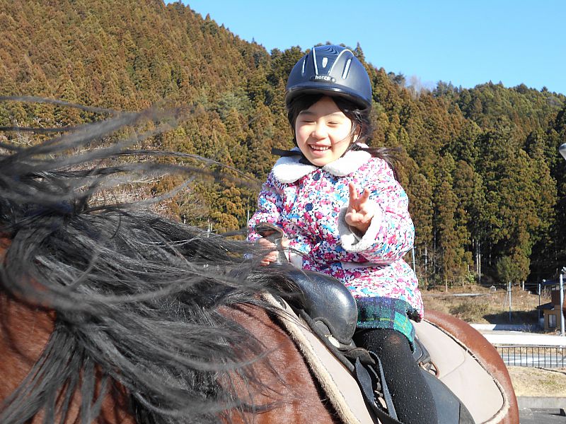 お馬さんパカパカ楽しいよ！