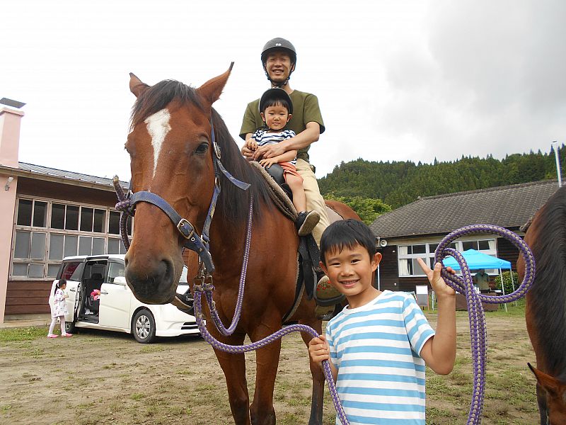 １人で乗るのはこわいなという小さいお子さんは親子乗りをおすすめ。