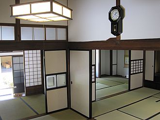 旧堀切邸の主屋内部