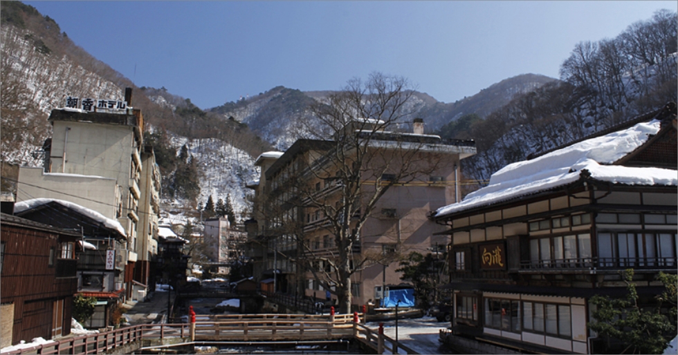 東山温泉（ひがしやまおんせん）